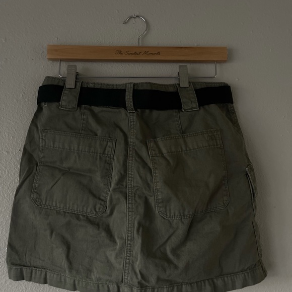 COPY - Army green skirt - Picture 3 of 3